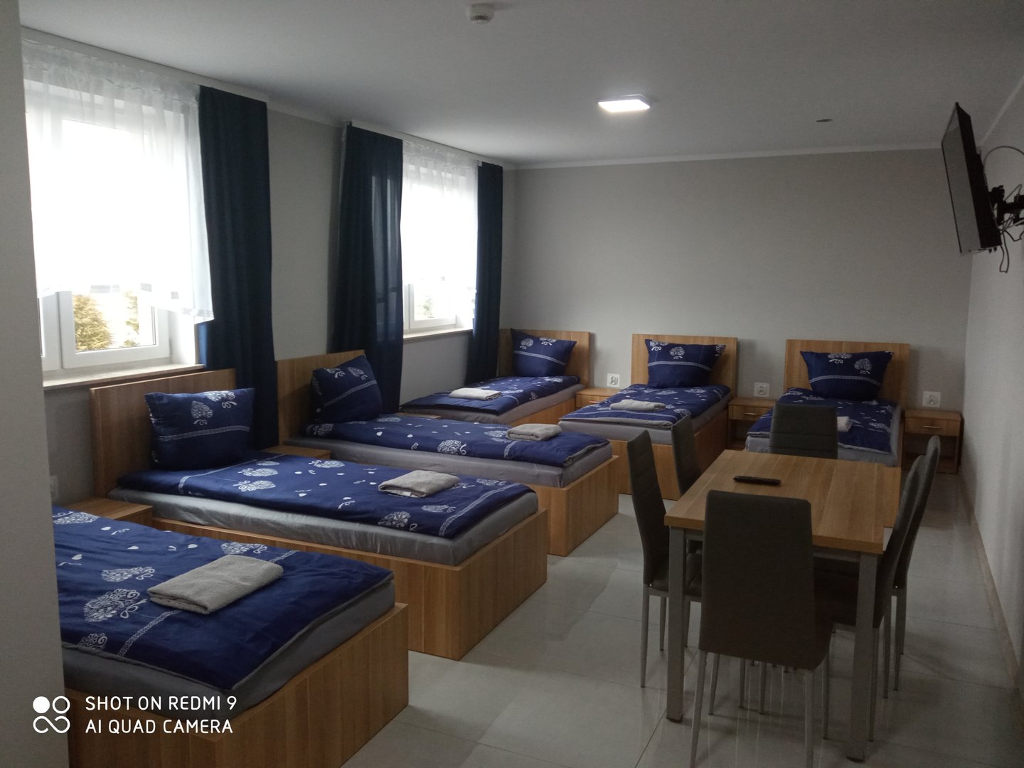 Czerwony Szafir - Pokój 6 osobowy Czerwony Szafir - Pokój 6 osobowy