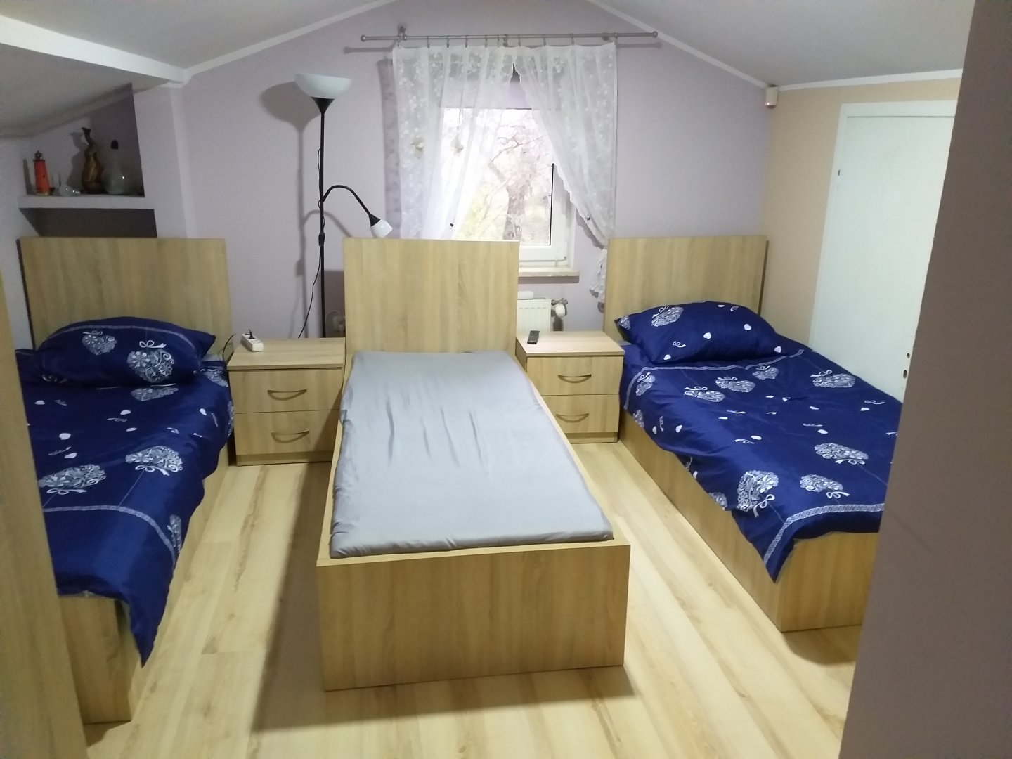 Pokój Trzyosobowy - Czerwone Maki Pokój Trzyosobowy - Czerwone Maki